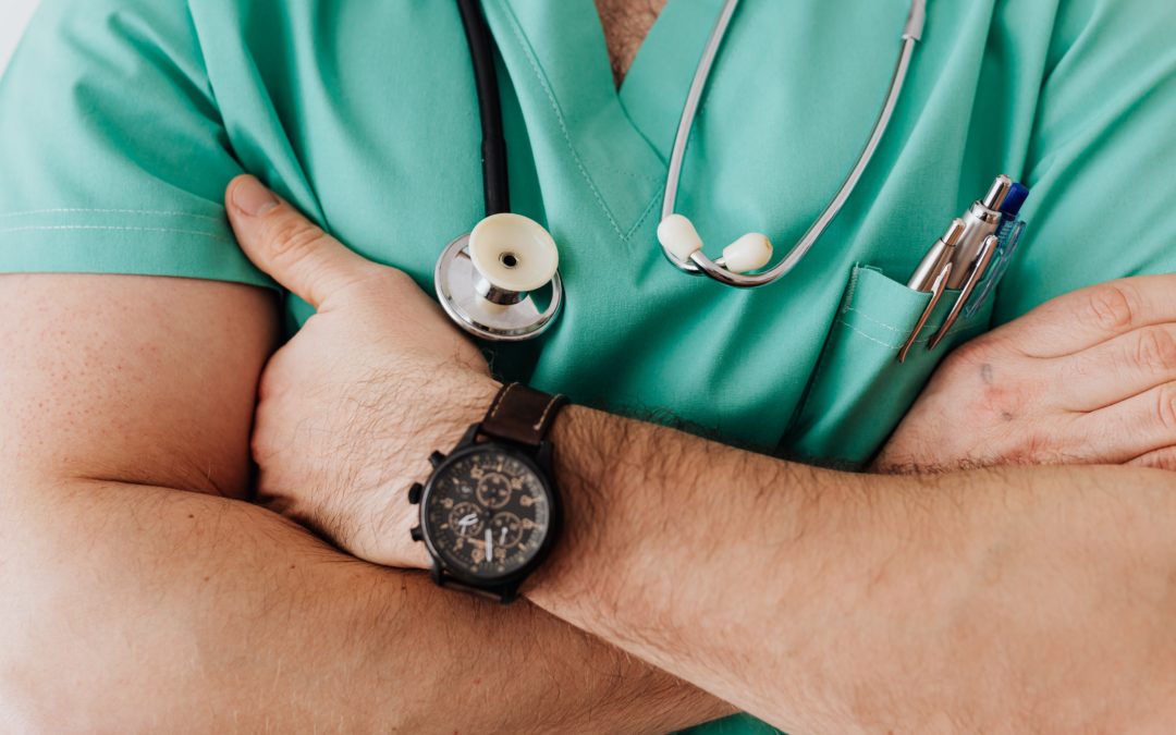 France Info : Déserts médicaux : des députés proposent d’encadrer la liberté d’installation des médecins